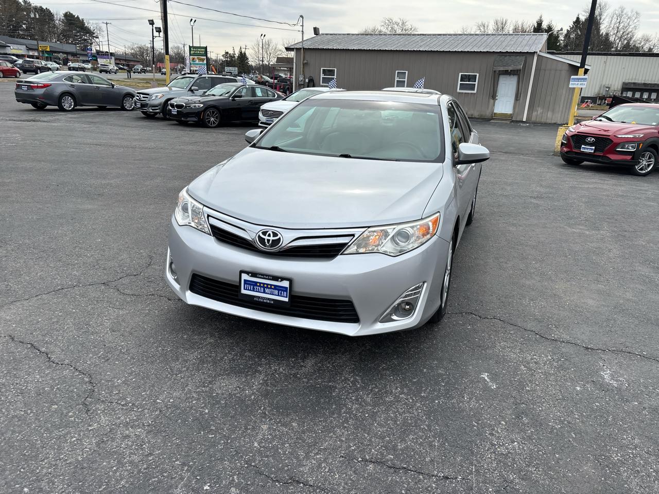 Toyota Camry XLE 4D Sedan 2014
