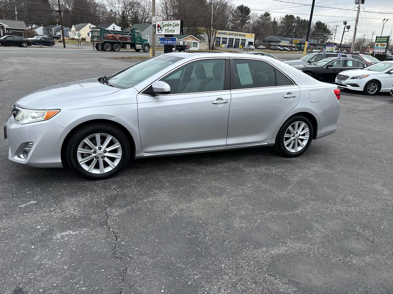 Toyota Camry XLE 4D Sedan 2014