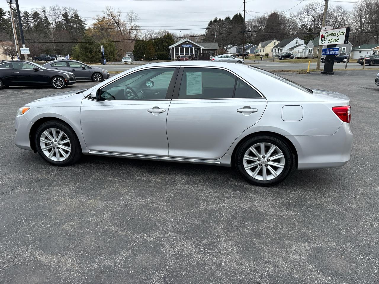 Toyota Camry XLE 4D Sedan 2014
