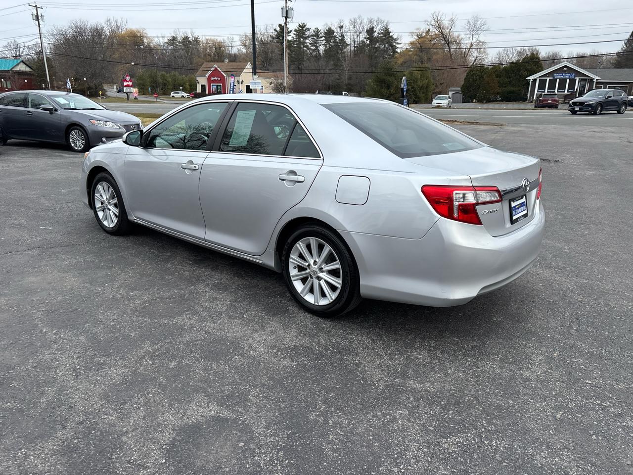 Toyota Camry XLE 4D Sedan 2014