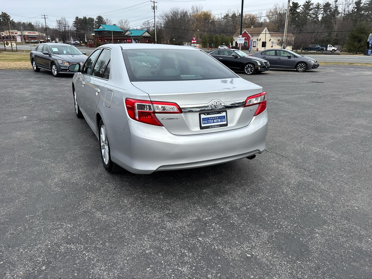 Toyota Camry XLE 4D Sedan 2014