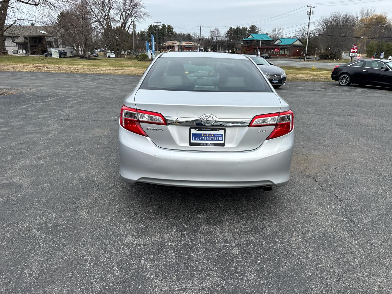 Toyota Camry XLE 4D Sedan 2014