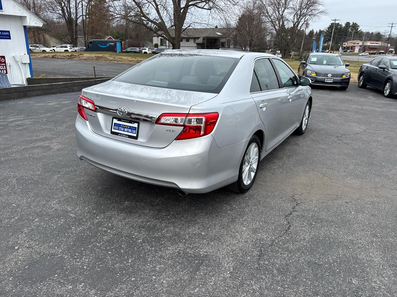 Toyota Camry XLE 4D Sedan 2014