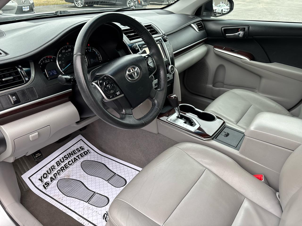 Toyota Camry XLE 4D Sedan 2014