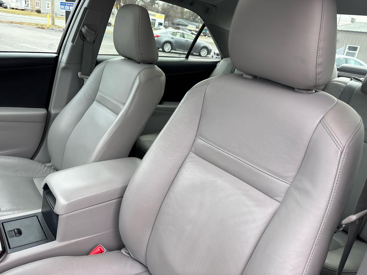 Toyota Camry XLE 4D Sedan 2014