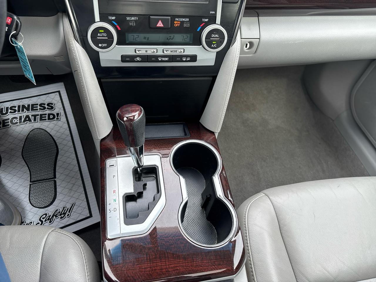 Toyota Camry XLE 4D Sedan 2014