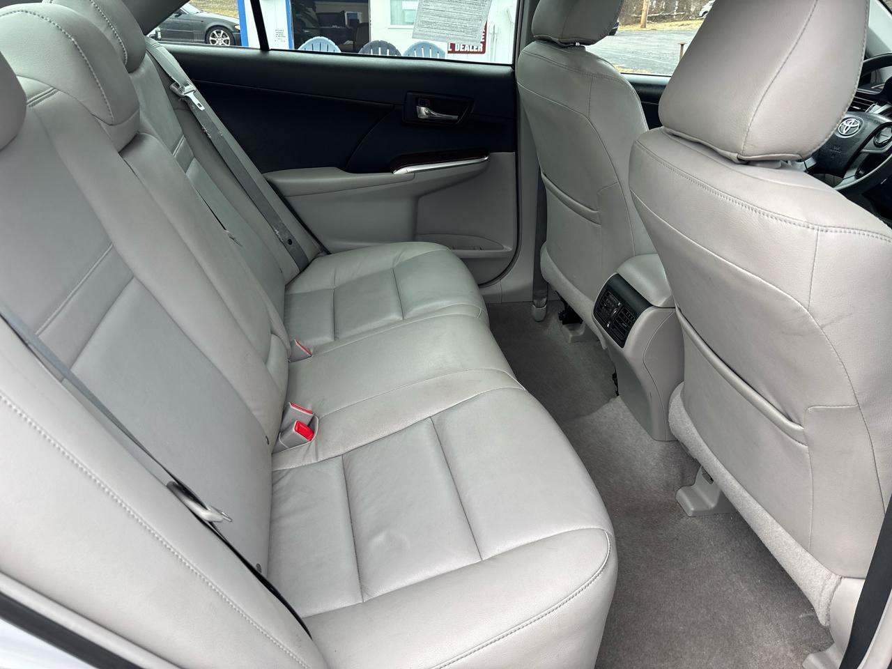 Toyota Camry XLE 4D Sedan 2014