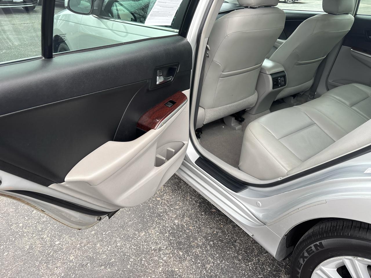 Toyota Camry XLE 4D Sedan 2014