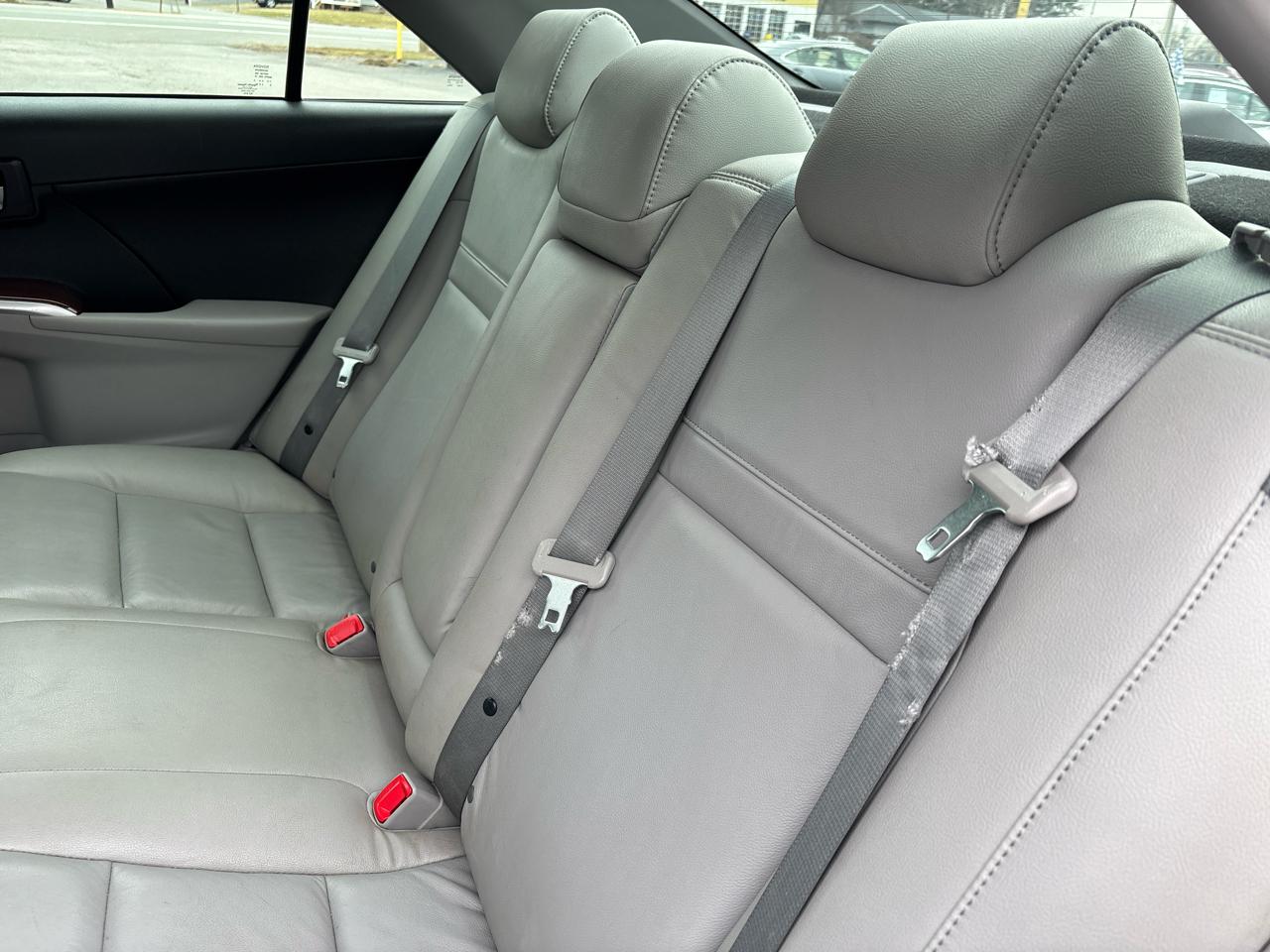 Toyota Camry XLE 4D Sedan 2014