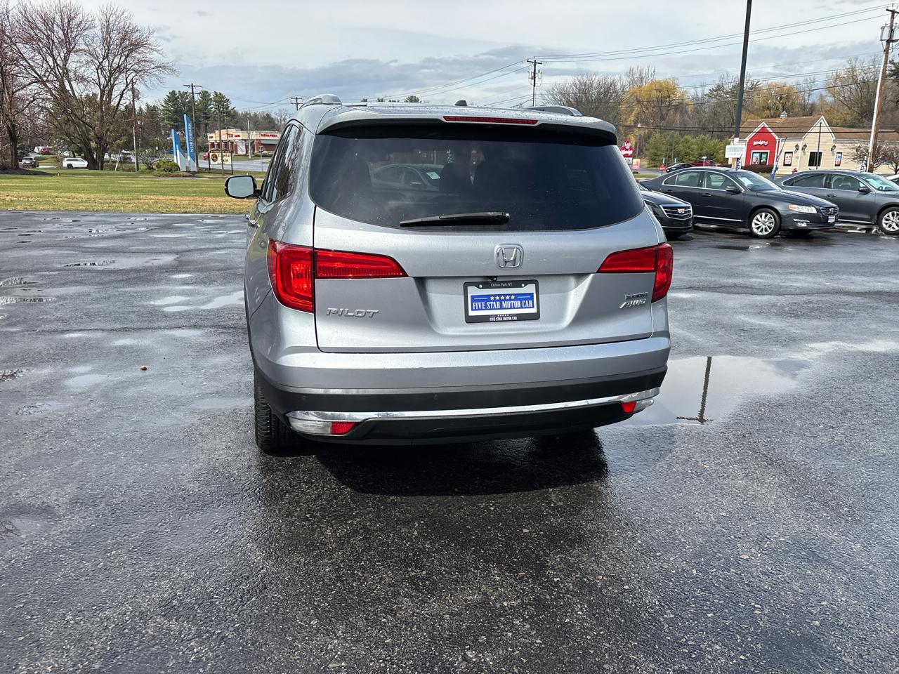 Honda Pilot Touring 4WD with DVD 2016