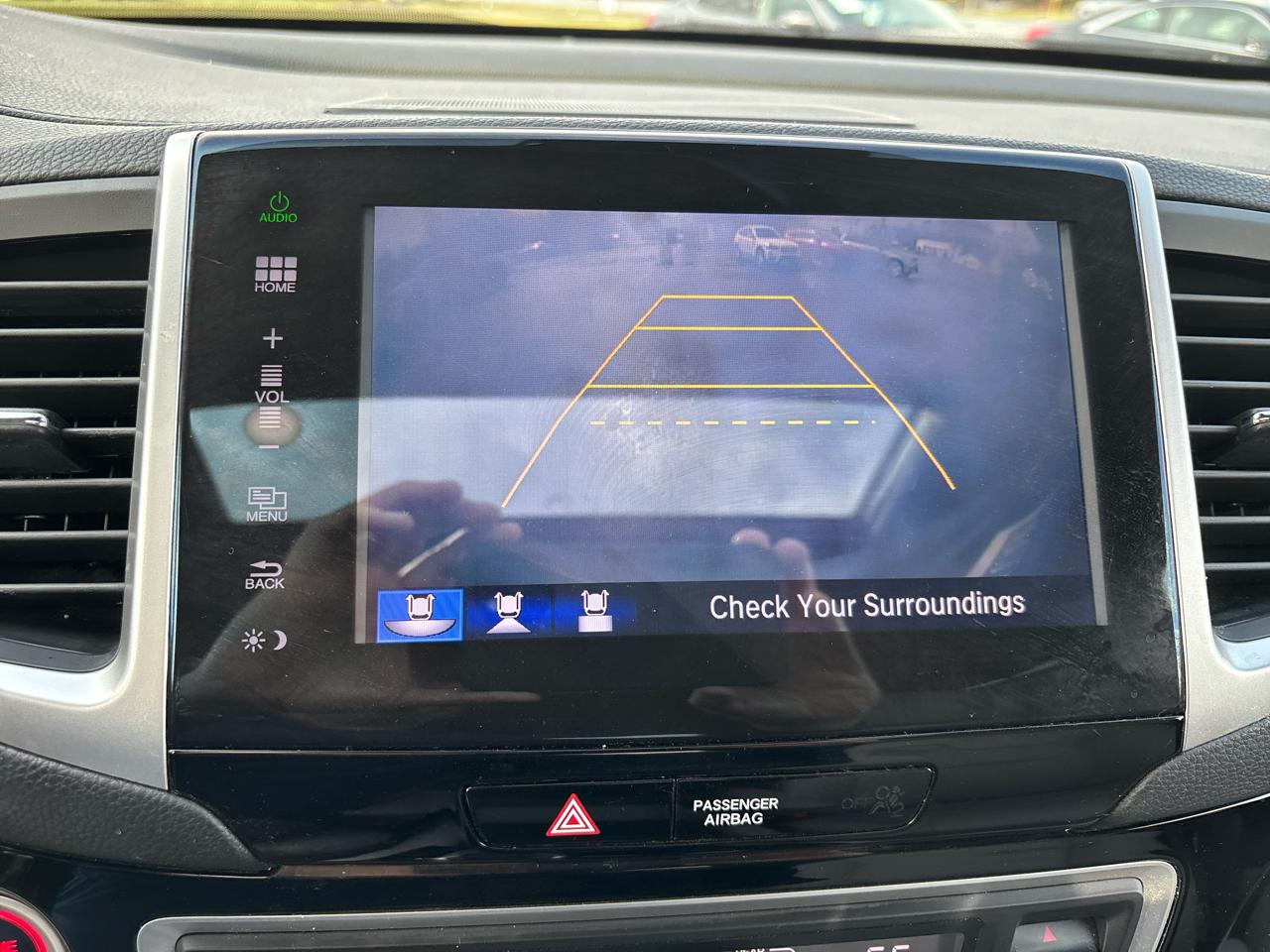 Honda Pilot Touring 4WD with DVD 2016