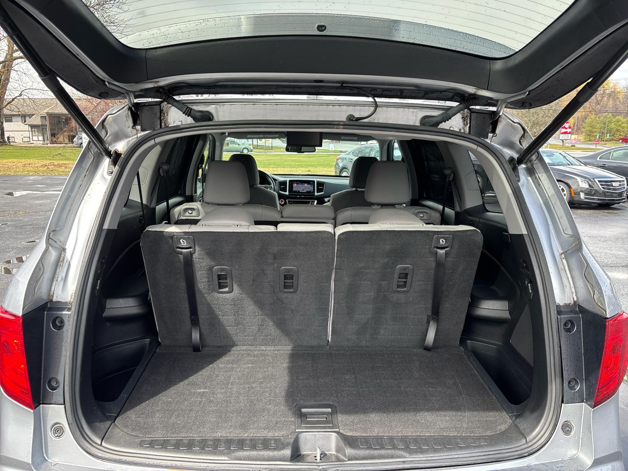 Honda Pilot Touring 4WD with DVD 2016