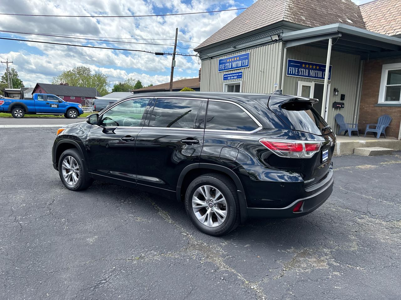 Toyota Highlander LE AWD V6 2016