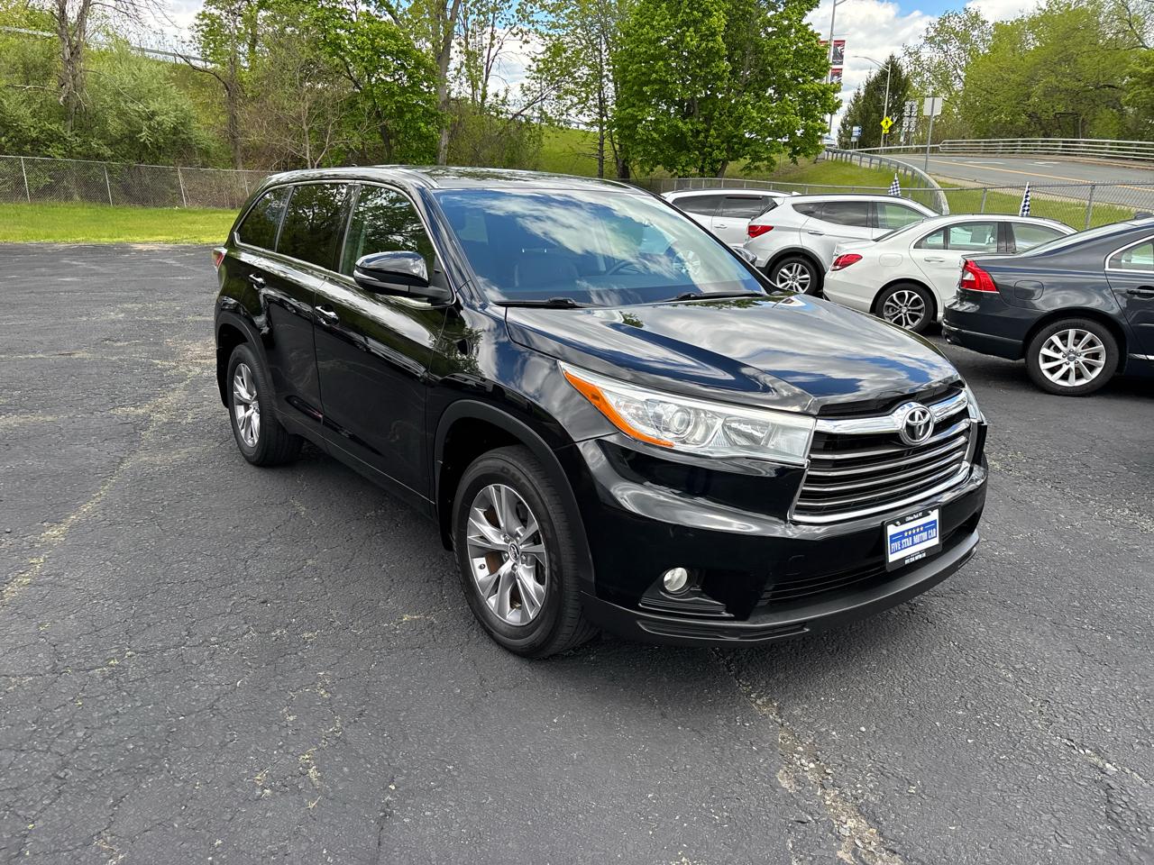 Toyota Highlander LE AWD V6 2016