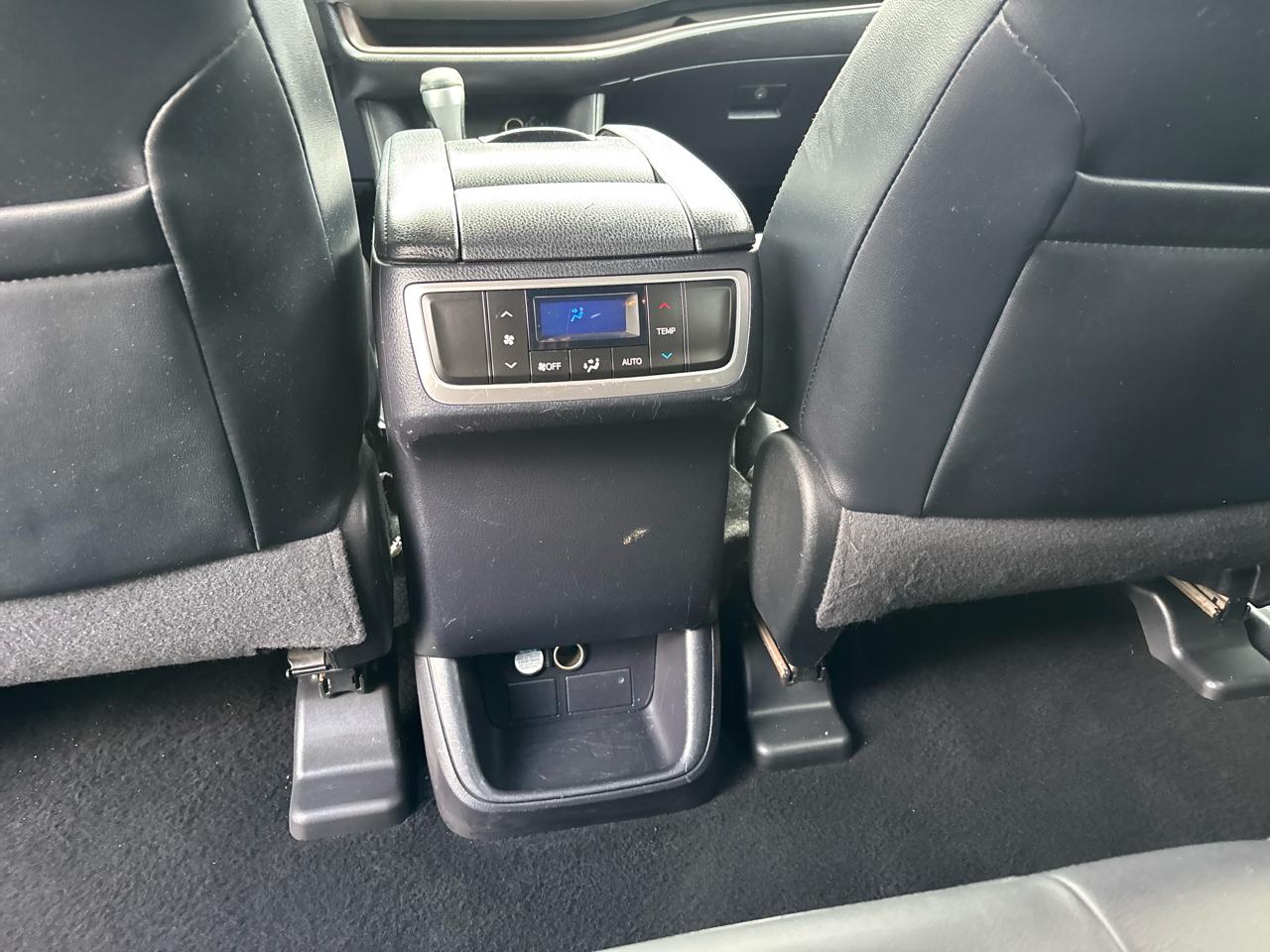 Toyota Highlander LE AWD V6 2016