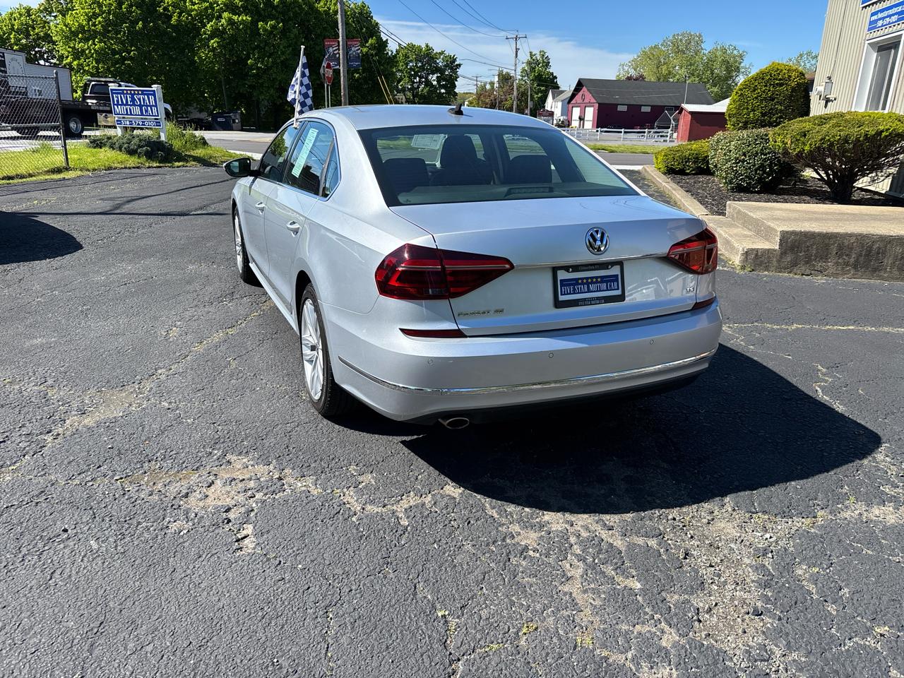 Volkswagen Passat SE 2018