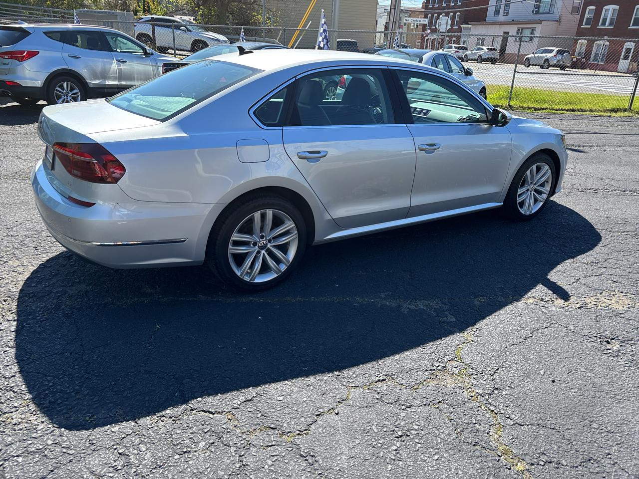 Volkswagen Passat SE 2018