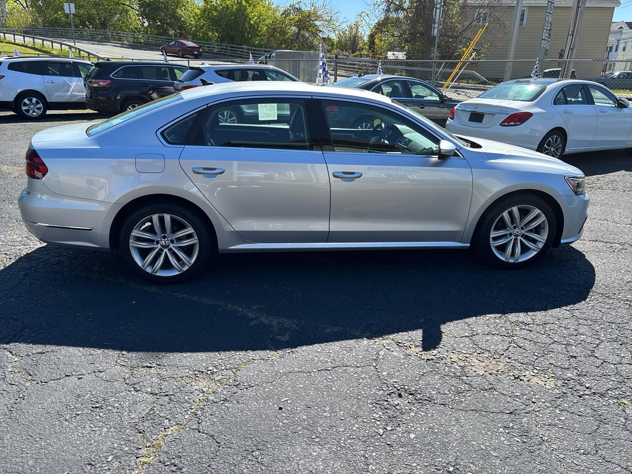 Volkswagen Passat SE 2018