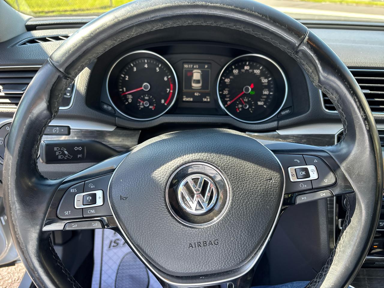 Volkswagen Passat SE 2018