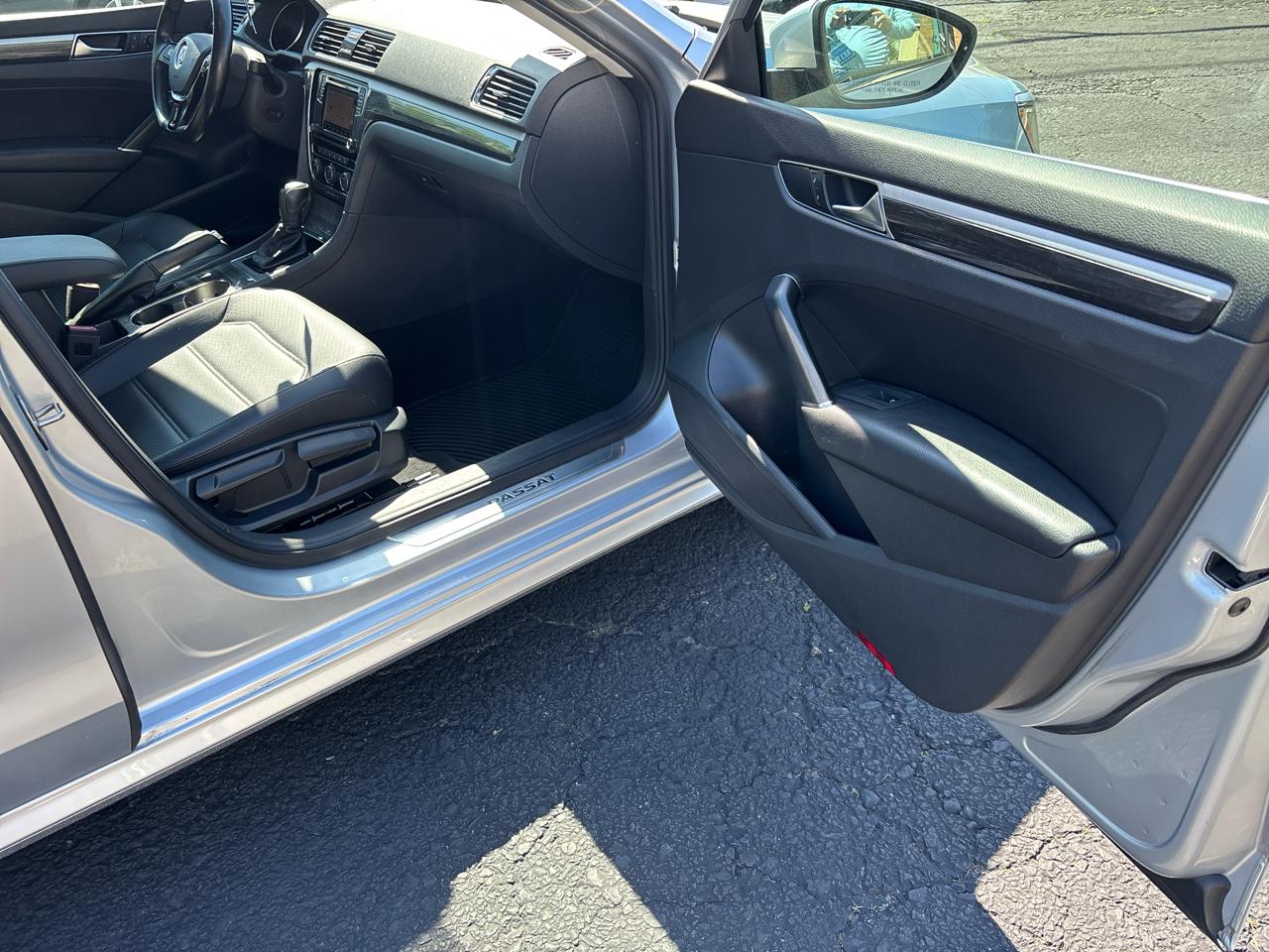Volkswagen Passat SE 2018
