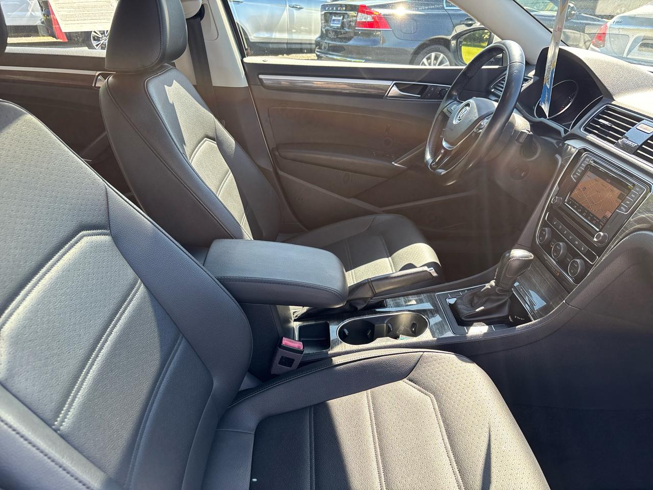 Volkswagen Passat SE 2018