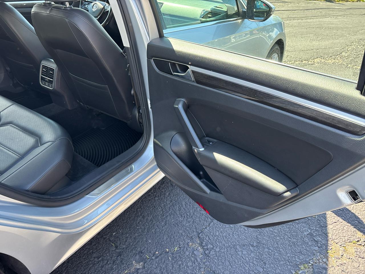 Volkswagen Passat SE 2018