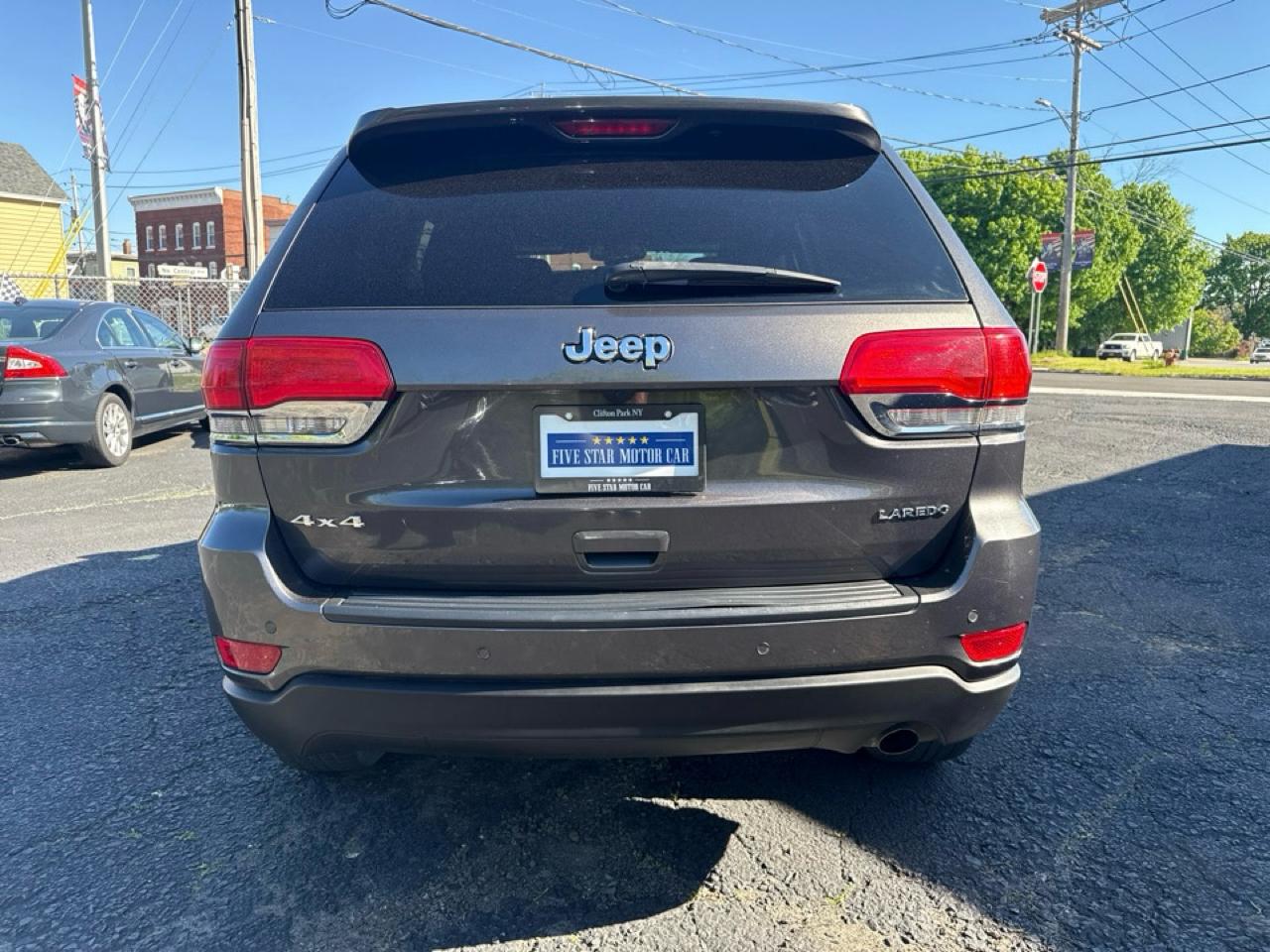 Jeep Grand Cherokee Laredo 4WD 2019