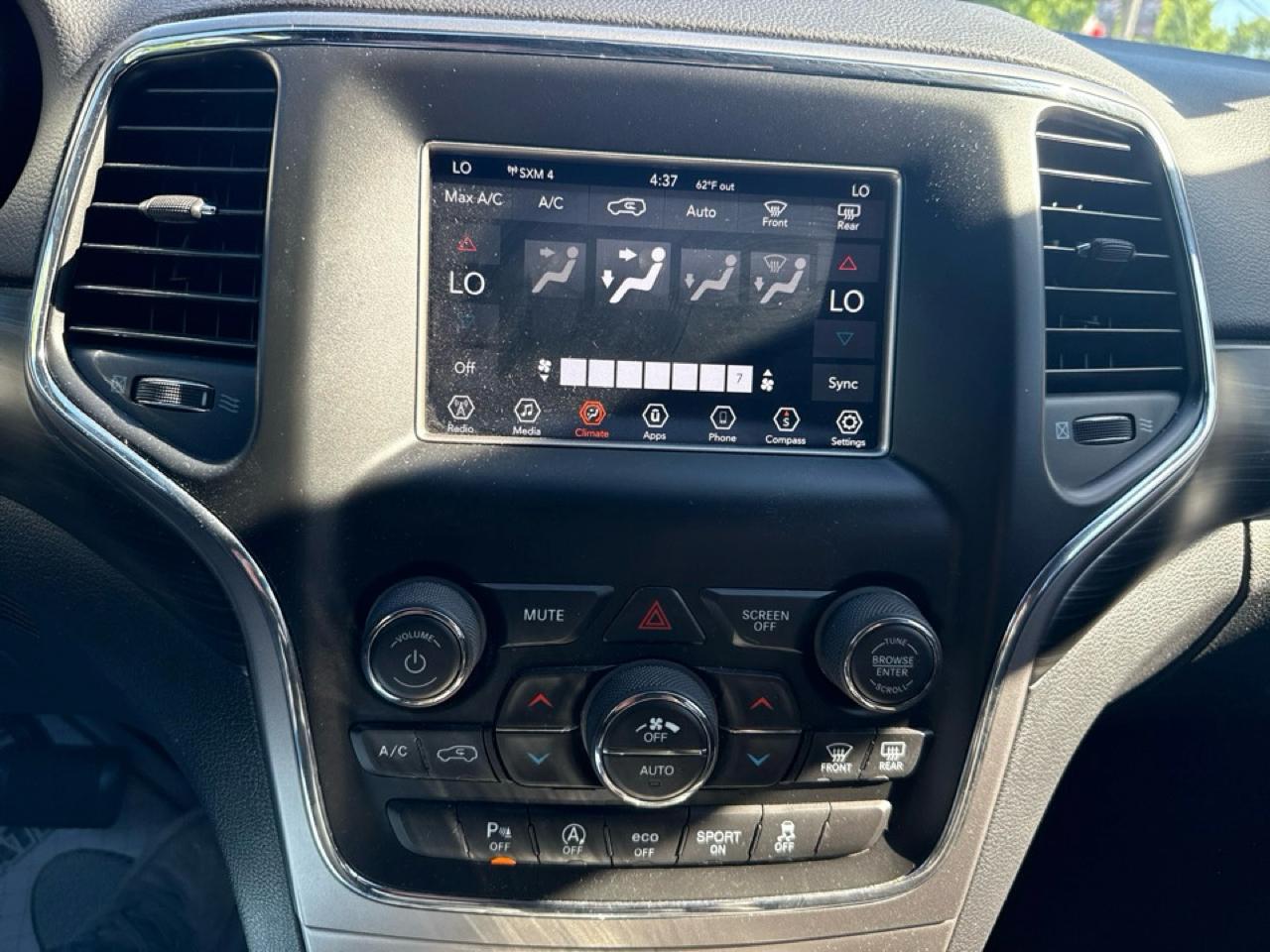 Jeep Grand Cherokee Laredo 4WD 2019