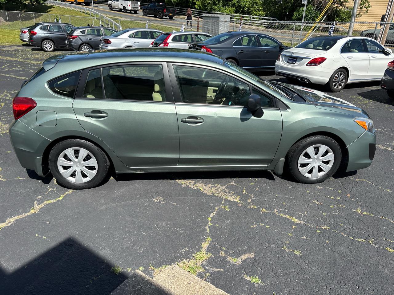 Subaru Impreza Base 5-Door 2014