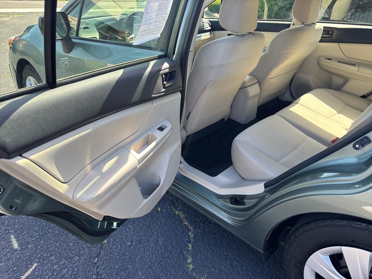 Subaru Impreza Base 5-Door 2014