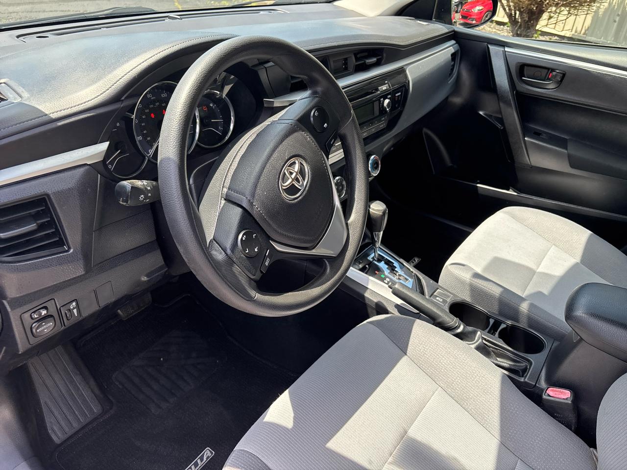 Toyota Corolla L 4D Sedan 2015