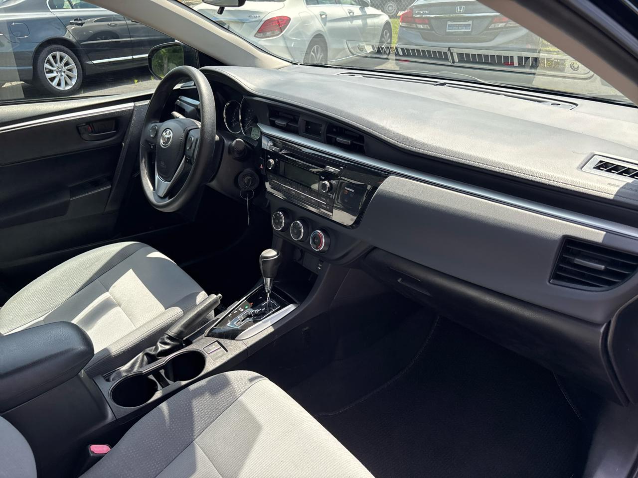 Toyota Corolla L 4D Sedan 2015