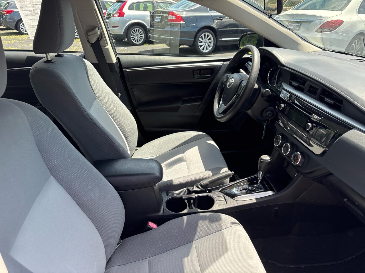 Toyota Corolla L 4D Sedan 2015
