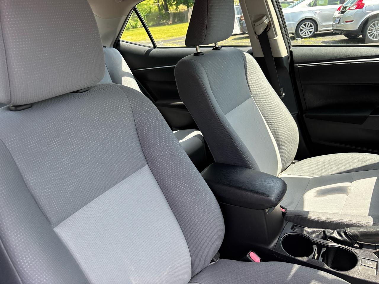 Toyota Corolla L 4D Sedan 2015