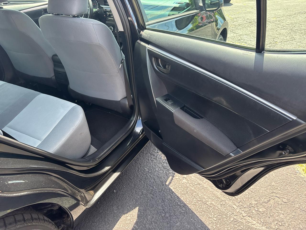 Toyota Corolla L 4D Sedan 2015