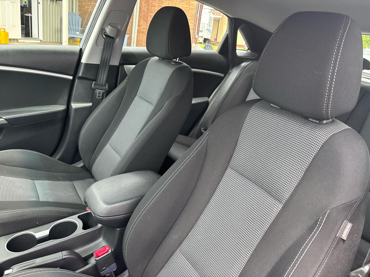 Hyundai Elantra GT A/T 2014