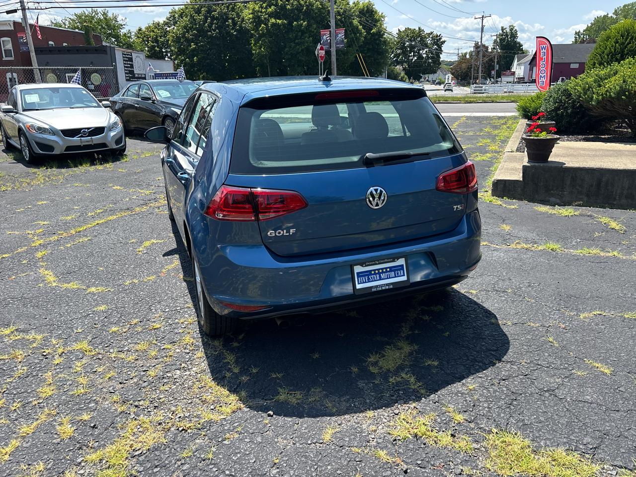 Volkswagen Golf 1.8T 4-Door S Manual 2017