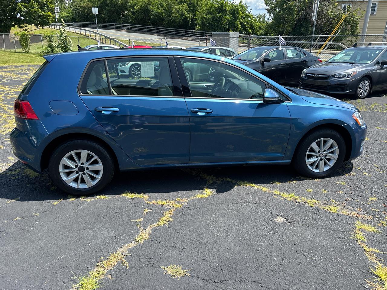 Volkswagen Golf 1.8T 4-Door S Manual 2017