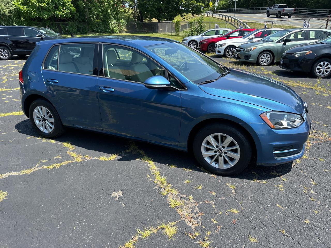 Volkswagen Golf 1.8T 4-Door S Manual 2017