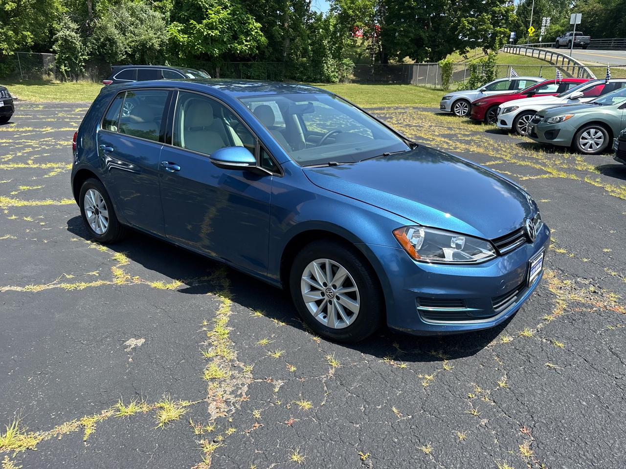 Volkswagen Golf 1.8T 4-Door S Manual 2017