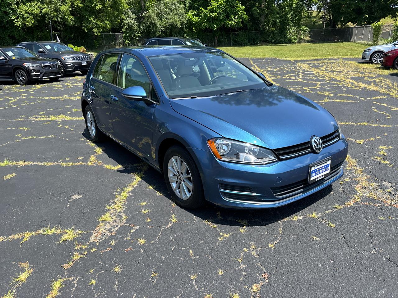 Volkswagen Golf 1.8T 4-Door S Manual 2017