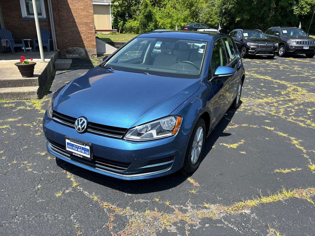 Volkswagen Golf 1.8T 4-Door S Manual 2017