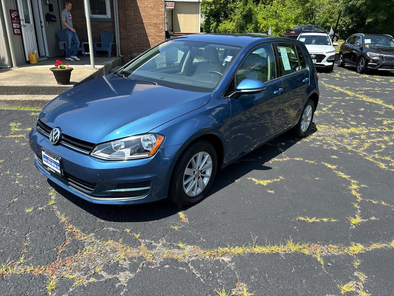Volkswagen Golf 1.8T 4-Door S Manual 2017