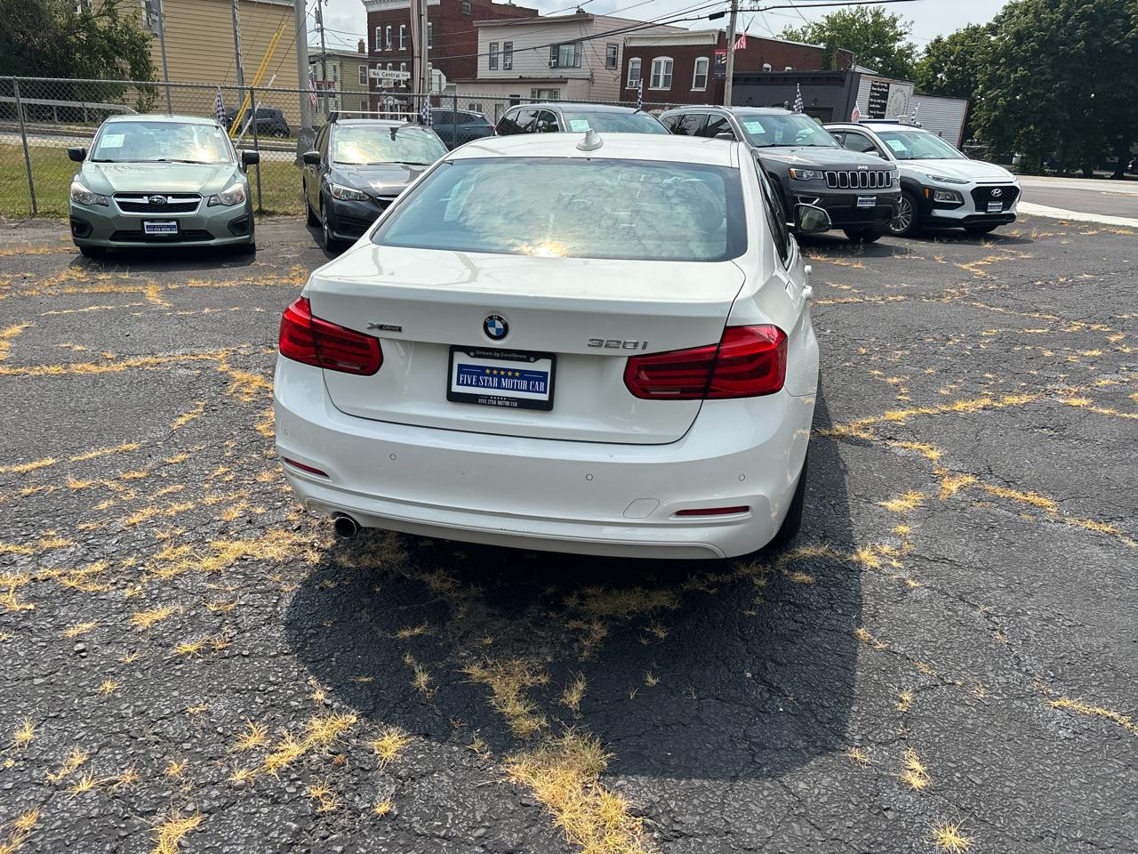 BMW 3-Series 320i xDrive Sedan 2017