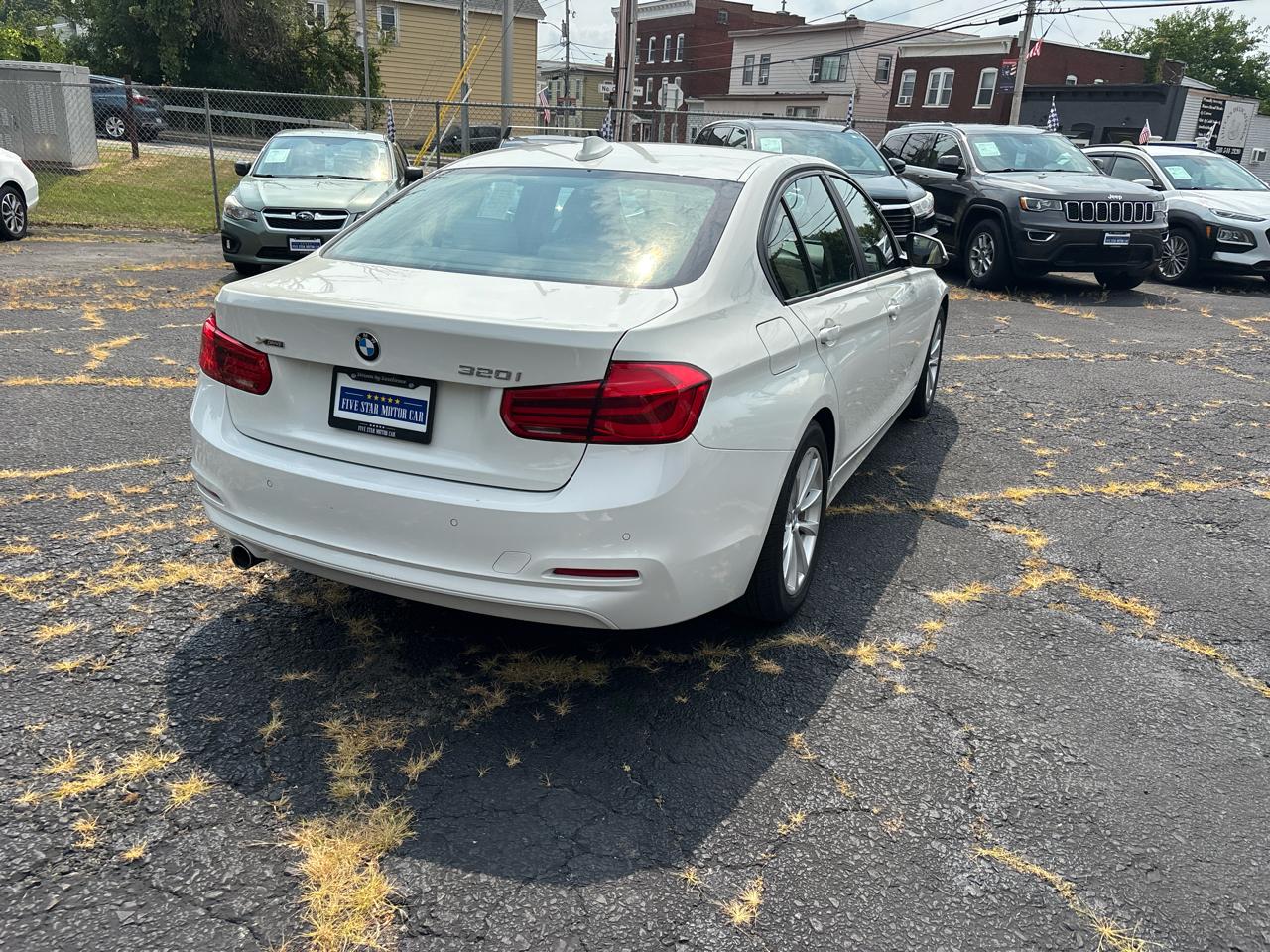 BMW 3-Series 320i xDrive Sedan 2017