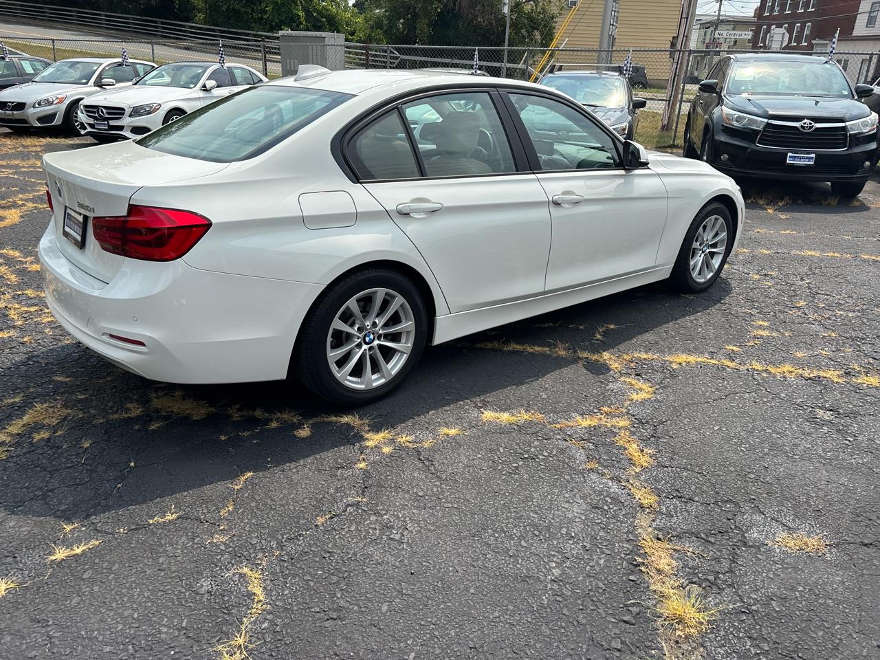 BMW 3-Series 320i xDrive Sedan 2017