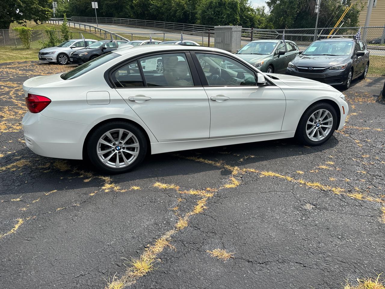 BMW 3-Series 320i xDrive Sedan 2017