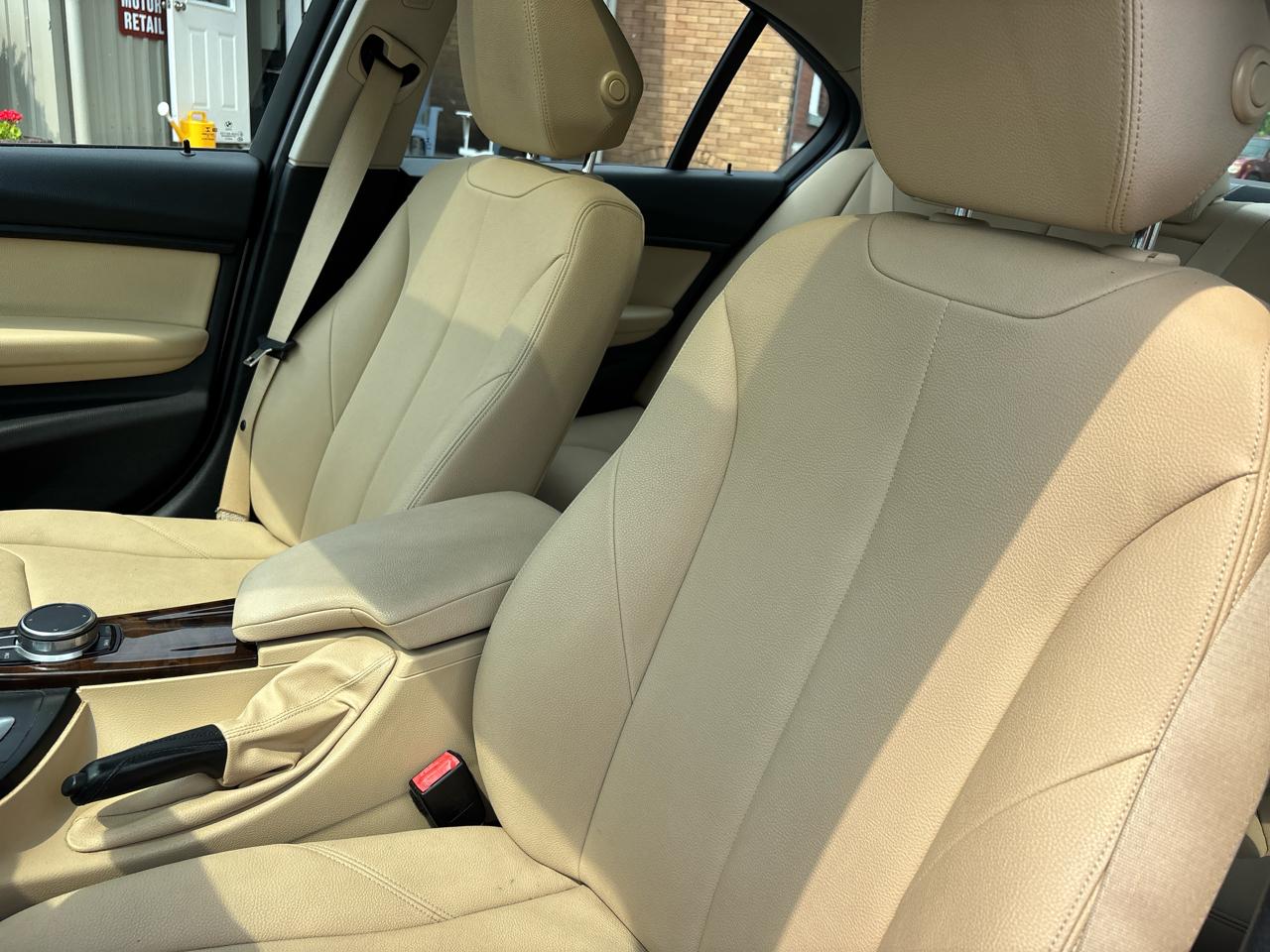 BMW 3-Series 320i xDrive Sedan 2017