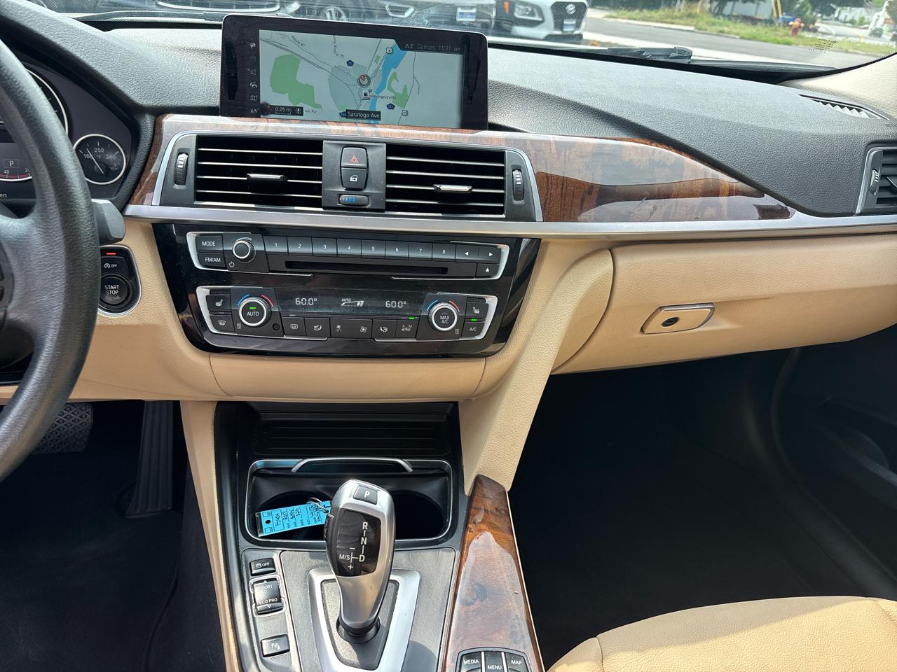 BMW 3-Series 320i xDrive Sedan 2017