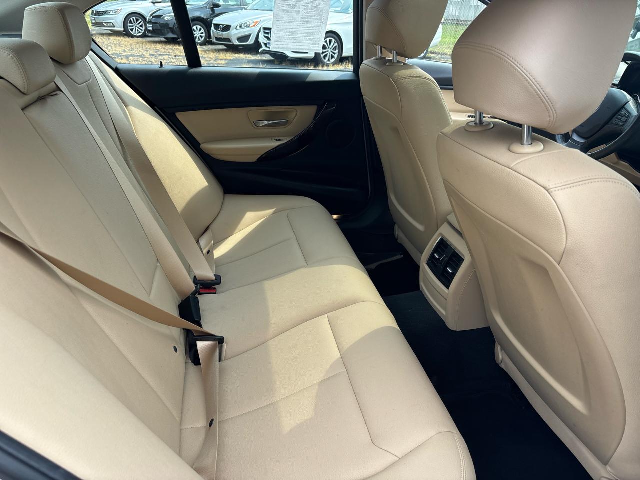 BMW 3-Series 320i xDrive Sedan 2017